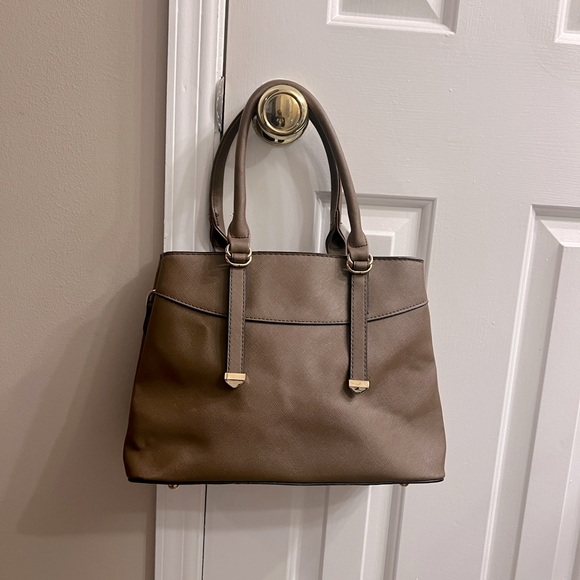 Purse - Picture 1 of 3